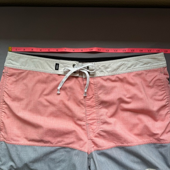 Vans shorts mens 36 striped swim trunks grey white & pink - Picture 10 of 12